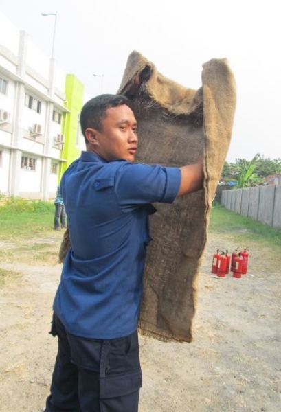 Pelatihan Pemadam Kebakaran Sekolah Gemala Ananda